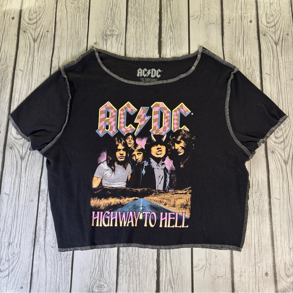 AC/DC Woman's size XXL Short Sleeve Highway to Hell Logo Top Blouse Black.